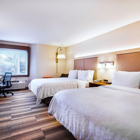 Holiday Inn Express & Suites Langley By Ihg מראה חיצוני תמונה